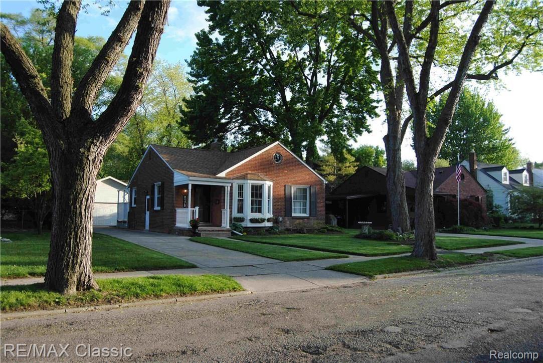 2175 Harvard Road Berkley, MI 48072 - Photo 3 of 52 Front East Side.jpg