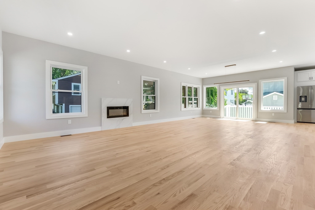 15 Foss Road, Unit A Framingham, MA 01702 - Photo 5 of 36
