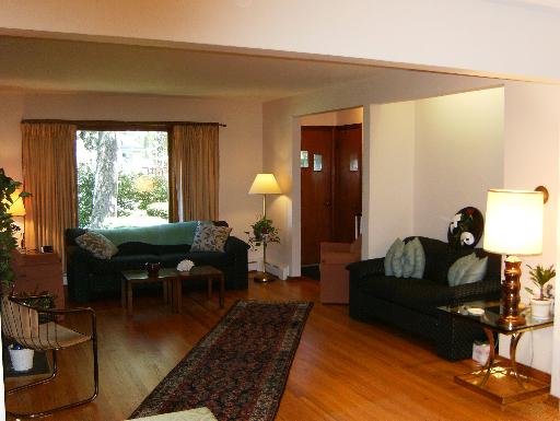 1672 Harding Road Northfield, IL 60093 - Photo 2 of 15 a living room with furniture and wooden floor