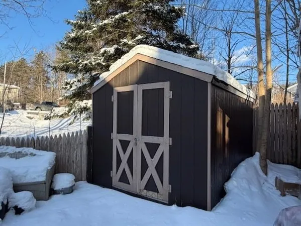 $270,000 | 20 Forest Way, Rutland Town, VT 05701