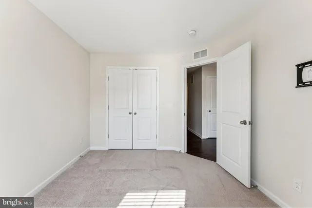 $4,200 | 43422 Robey Square, Ashburn, VA 20148