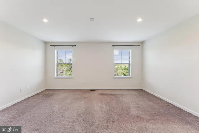 $4,200 | 43422 Robey Square, Ashburn, VA 20148