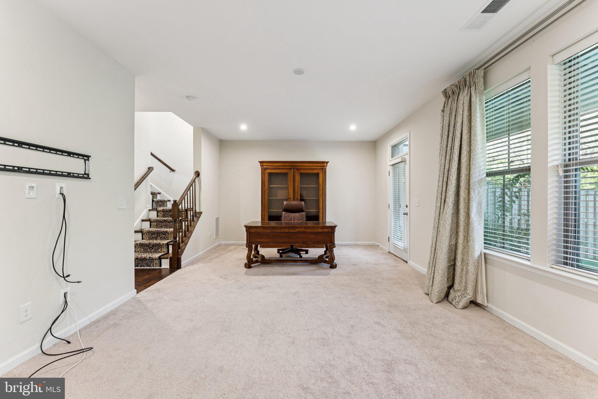 43422 Robey Square Ashburn, VA 20148 - Photo 2 of 25