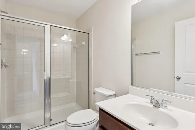 $4,200 | 43422 Robey Square, Ashburn, VA 20148