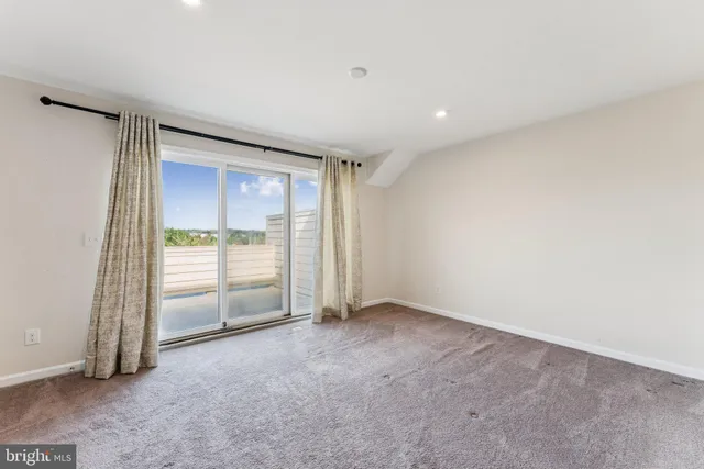 $4,200 | 43422 Robey Square, Ashburn, VA 20148