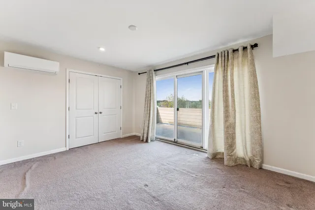 $4,200 | 43422 Robey Square, Ashburn, VA 20148