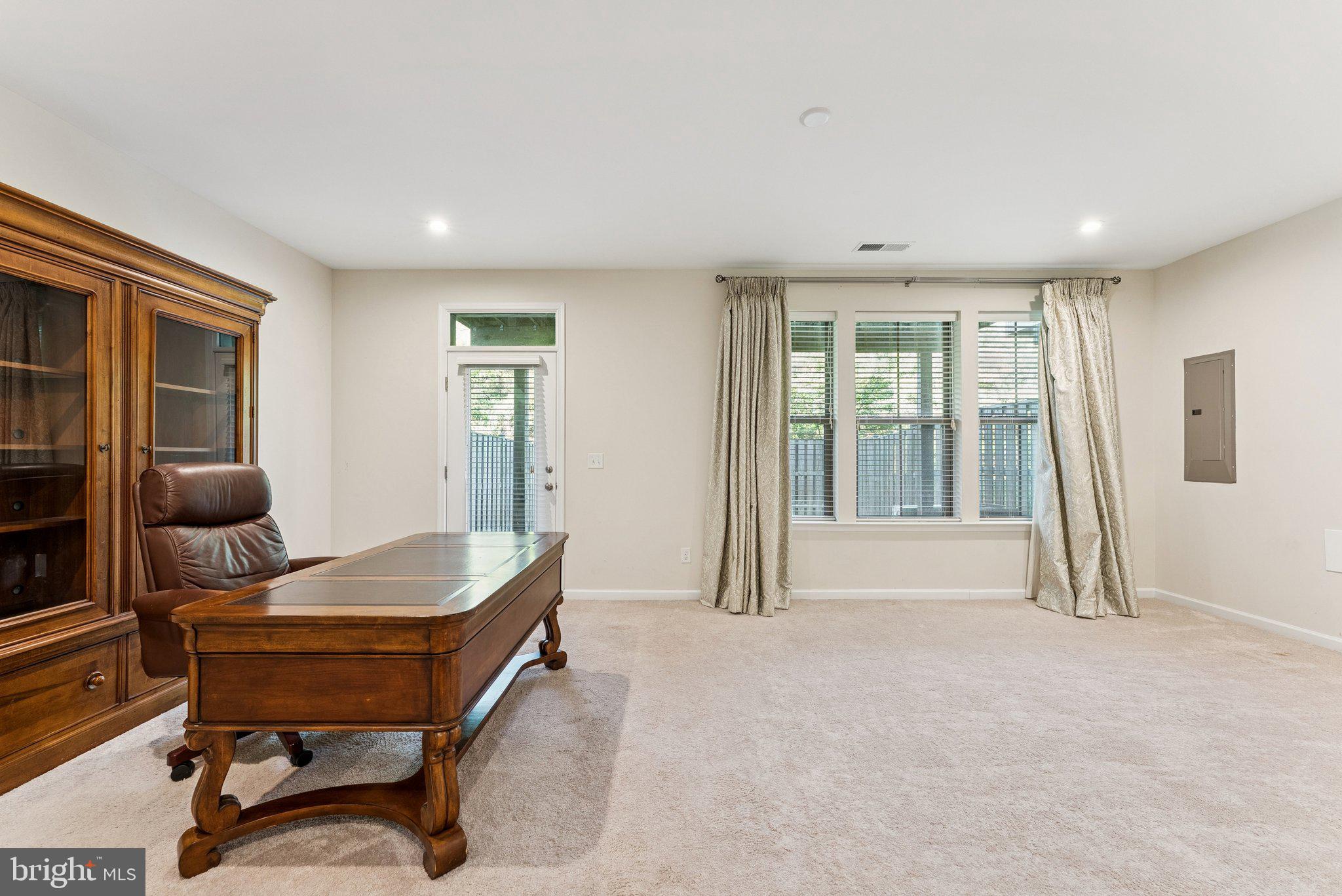 43422 Robey Square Ashburn, VA 20148 - Photo 3 of 25