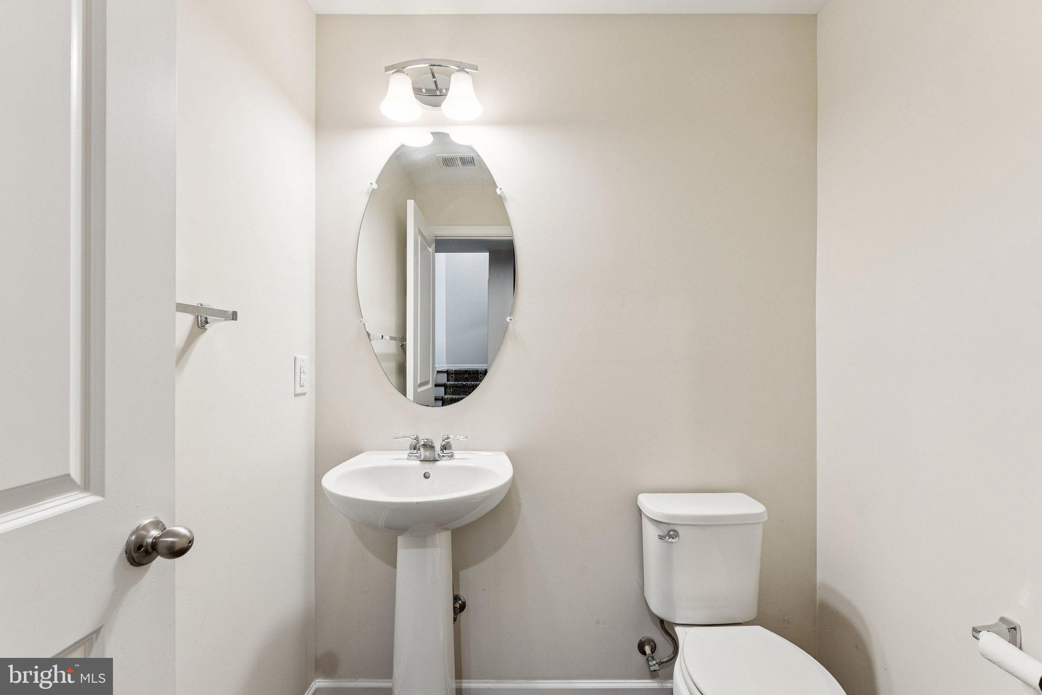 43422 Robey Square Ashburn, VA 20148 - Photo 4 of 25