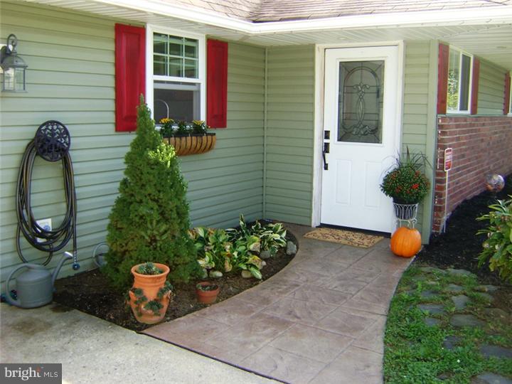 10 Hunt Road Levittown, PA 19056 - Photo 1 of 24 Exterior