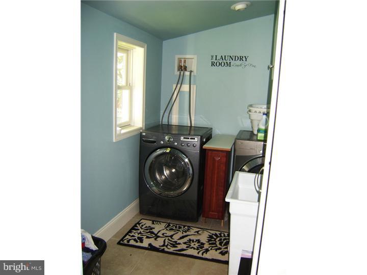 10 Hunt Road Levittown, PA 19056 - Photo 17 of 24 Laundry Room