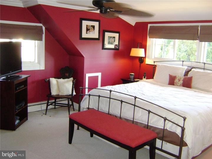 10 Hunt Road Levittown, PA 19056 - Photo 18 of 24 Bedroom - Main
