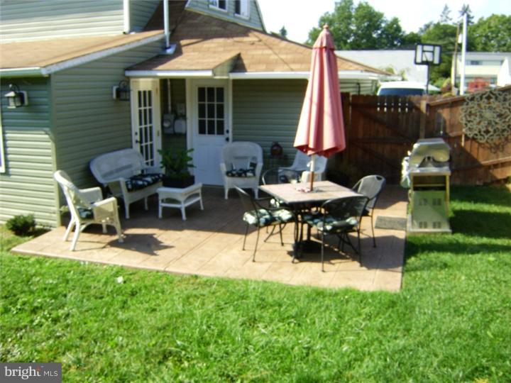 10 Hunt Road Levittown, PA 19056 - Photo 23 of 24 Back Yard