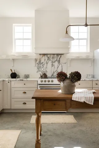 $699,999 | 0 Vaquero Vista Trail, Briggs, TX 78608