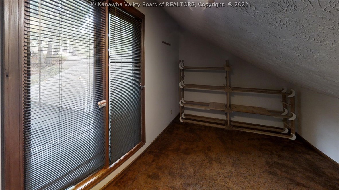 1585 Hampton Road Charleston, WV 25314 - Photo 25 of 29 Gallery Image 25
