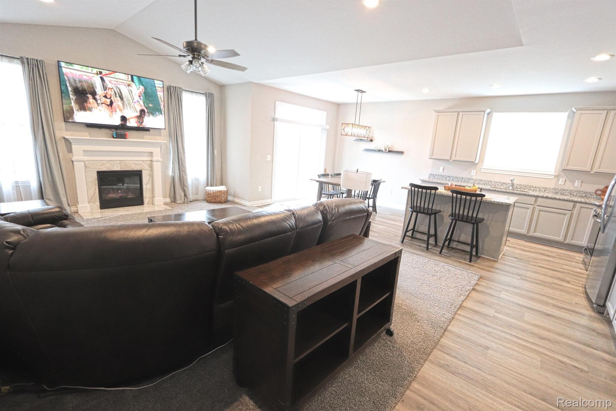 25931 King Road Romulus, MI 48174 - Photo 17 of 51