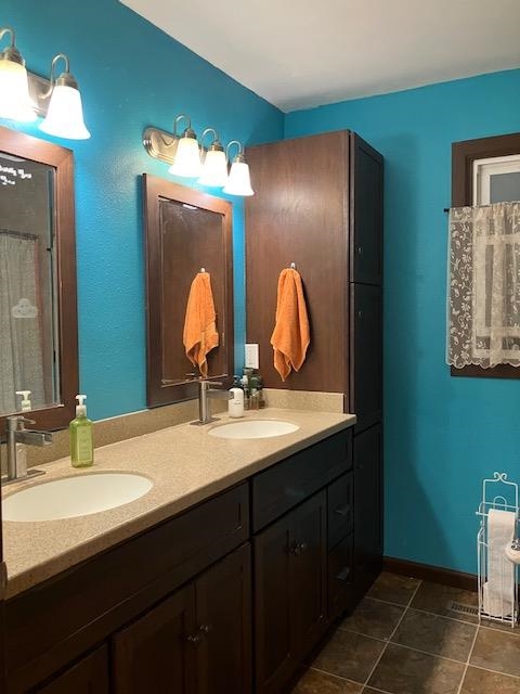 6908 Paoli Road Belleville, WI 53508 - Photo 4 of 11