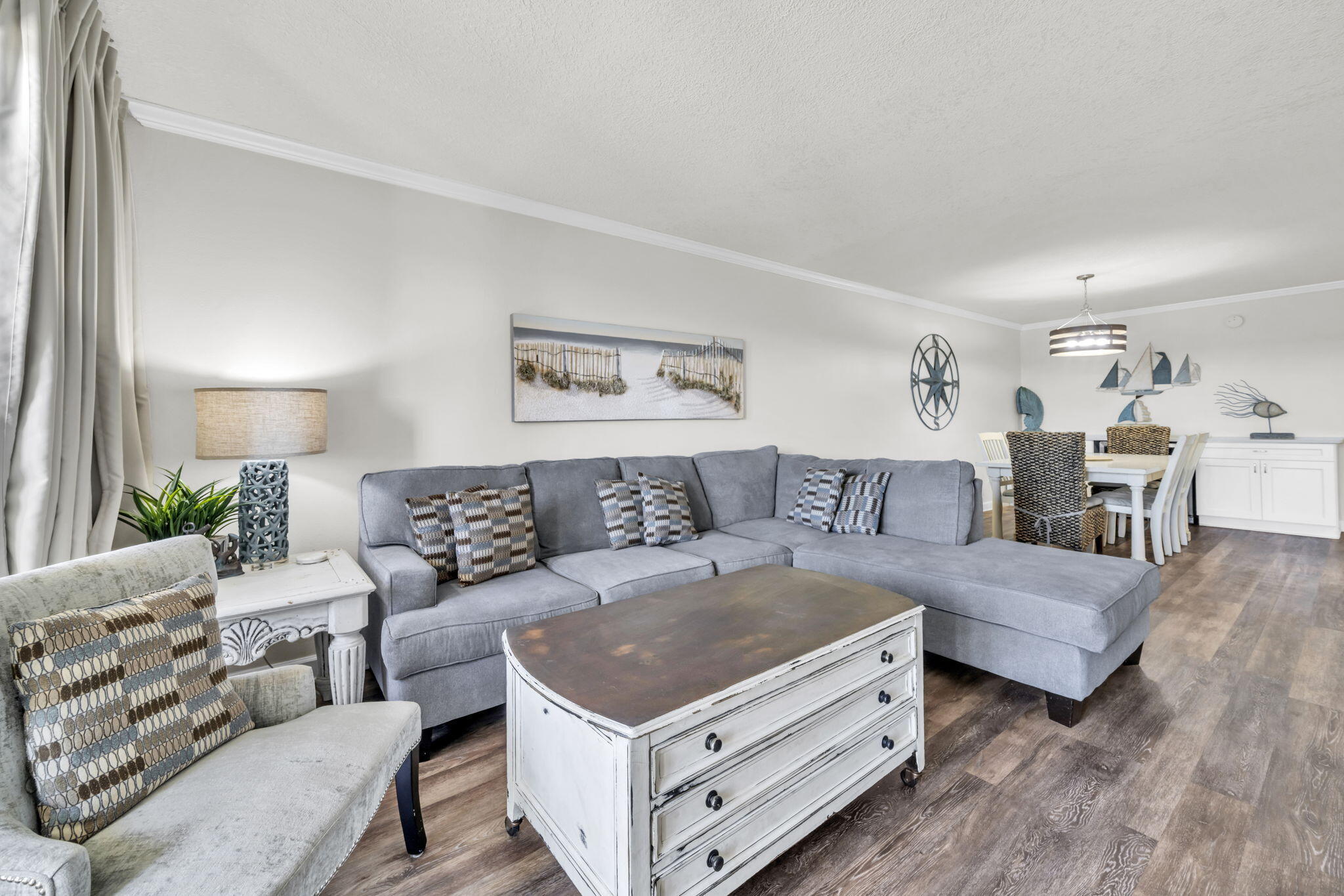 676 Santa Rosa Boulevard, Unit 1F Fort Walton Beach, FL 32548 - Photo 19 of 36 a living room with furniture and a couch