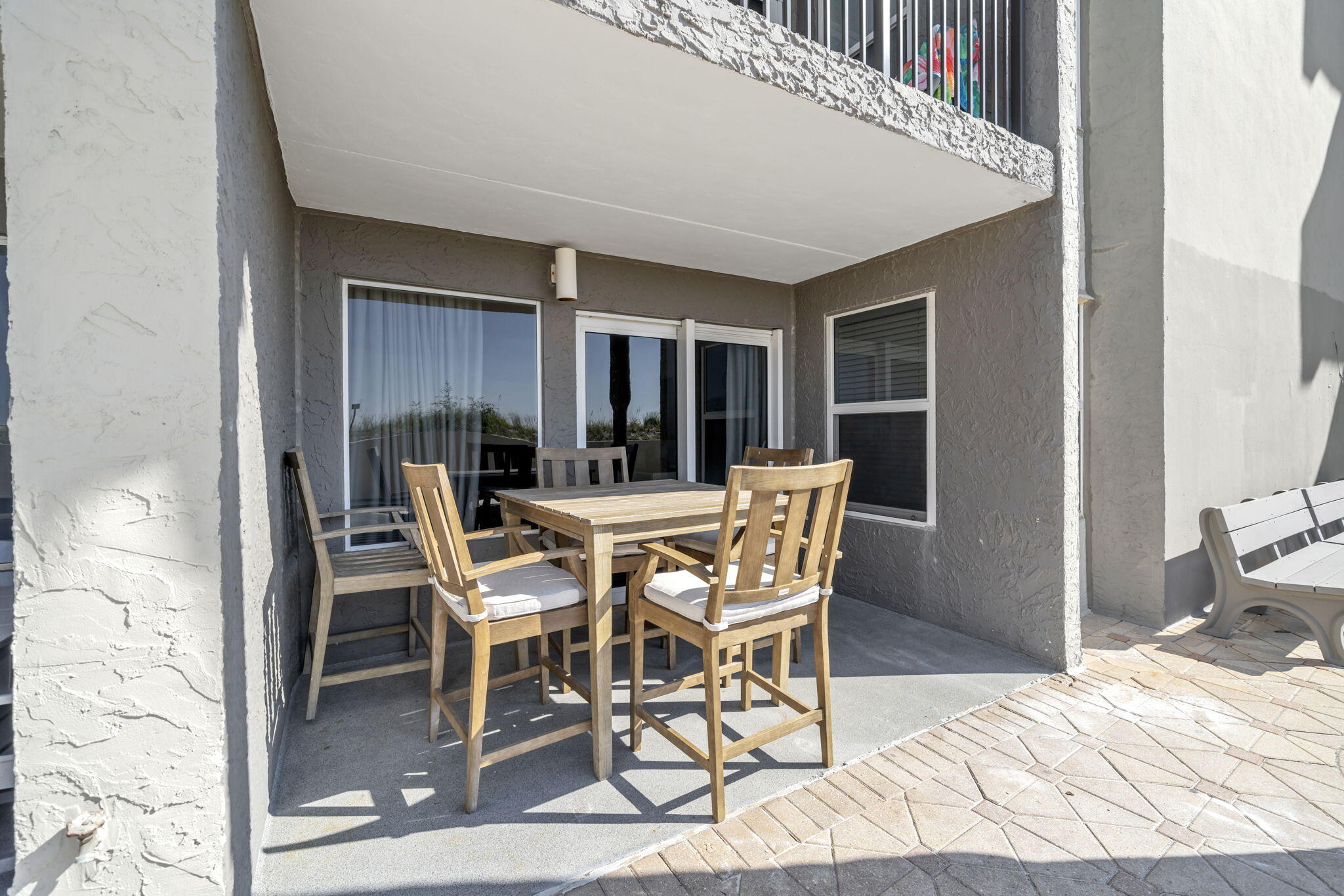 676 Santa Rosa Boulevard, Unit 1F Fort Walton Beach, FL 32548 - Photo 26 of 36 a dining room with furniture and window