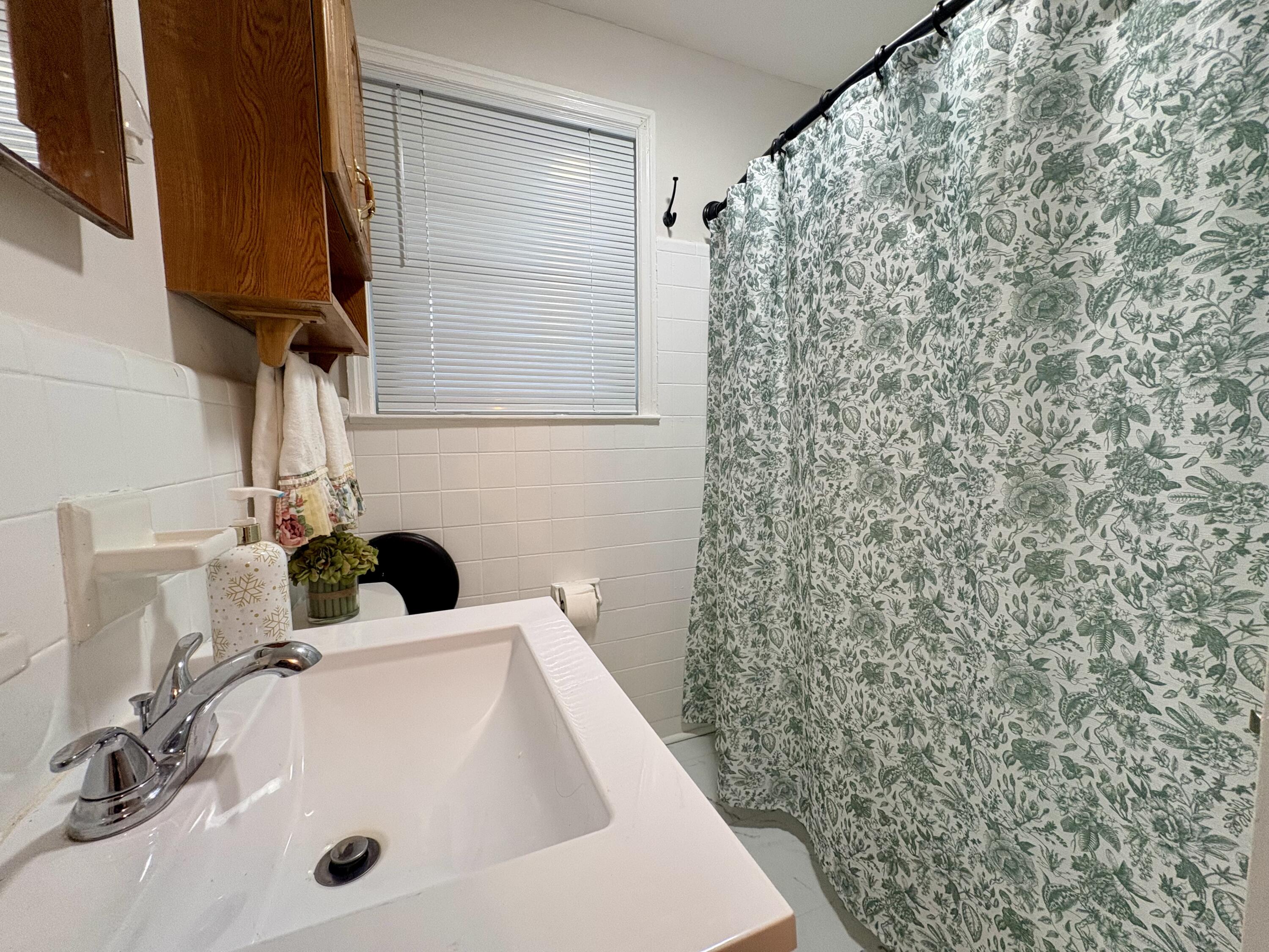 1207 Chevis Street Columbia, SC 29205 - Photo 14 of 34