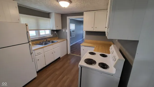 $1,400 | 1014 East 7th Street, Greenfield, IN 46140