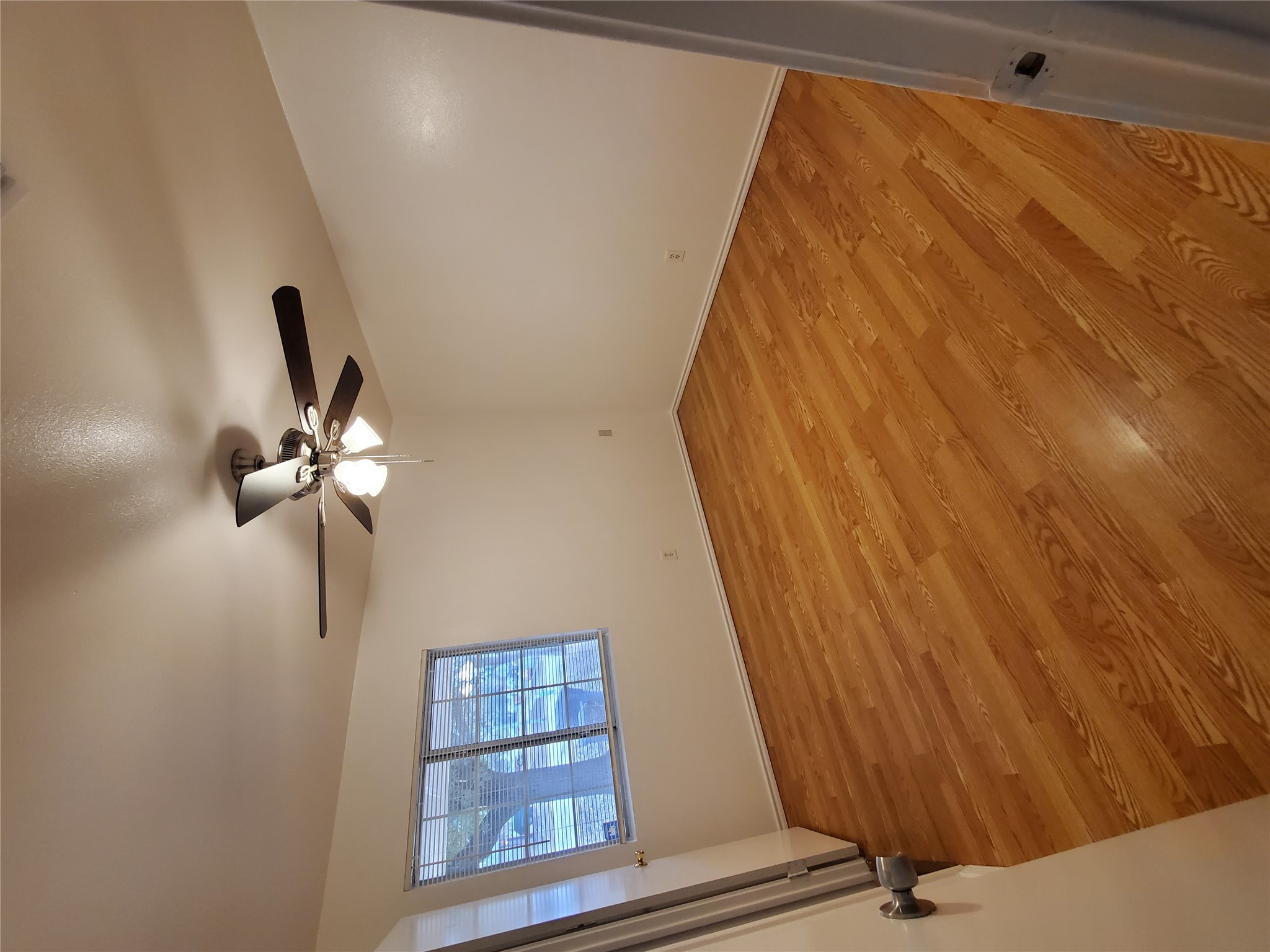 7209 Ritchie Drive Austin, TX 78724 - Photo 21 of 33 wooden floor in an empty room with a window