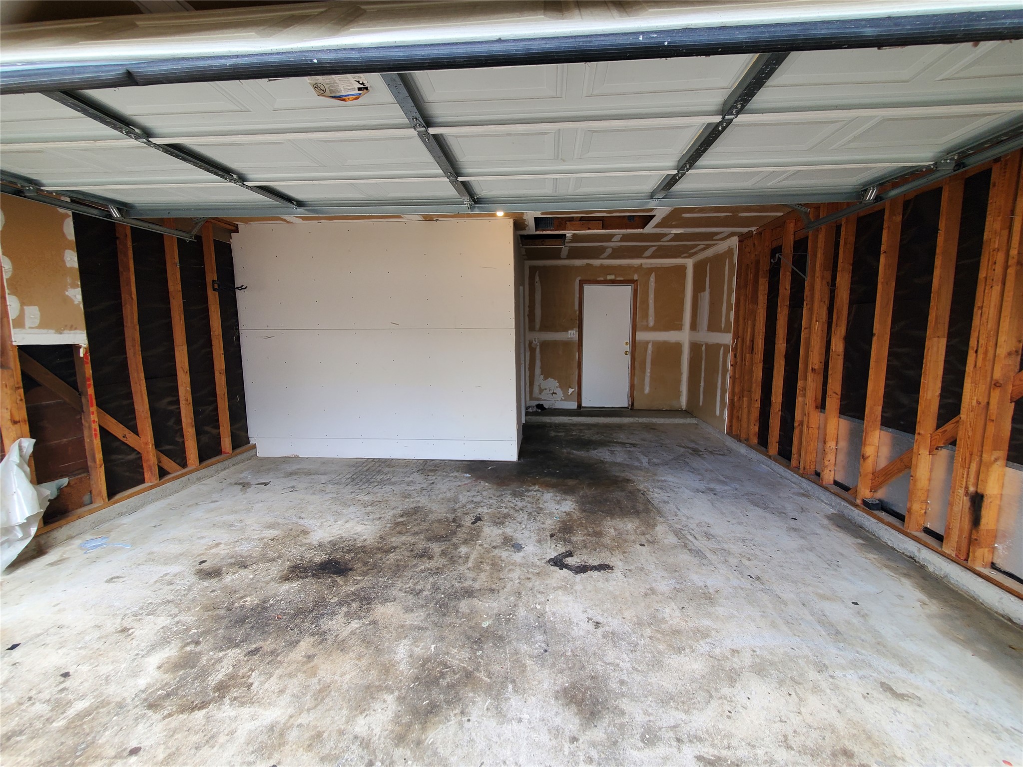7209 Ritchie Drive Austin, TX 78724 - Photo 27 of 33 a view of empty room with wooden floor