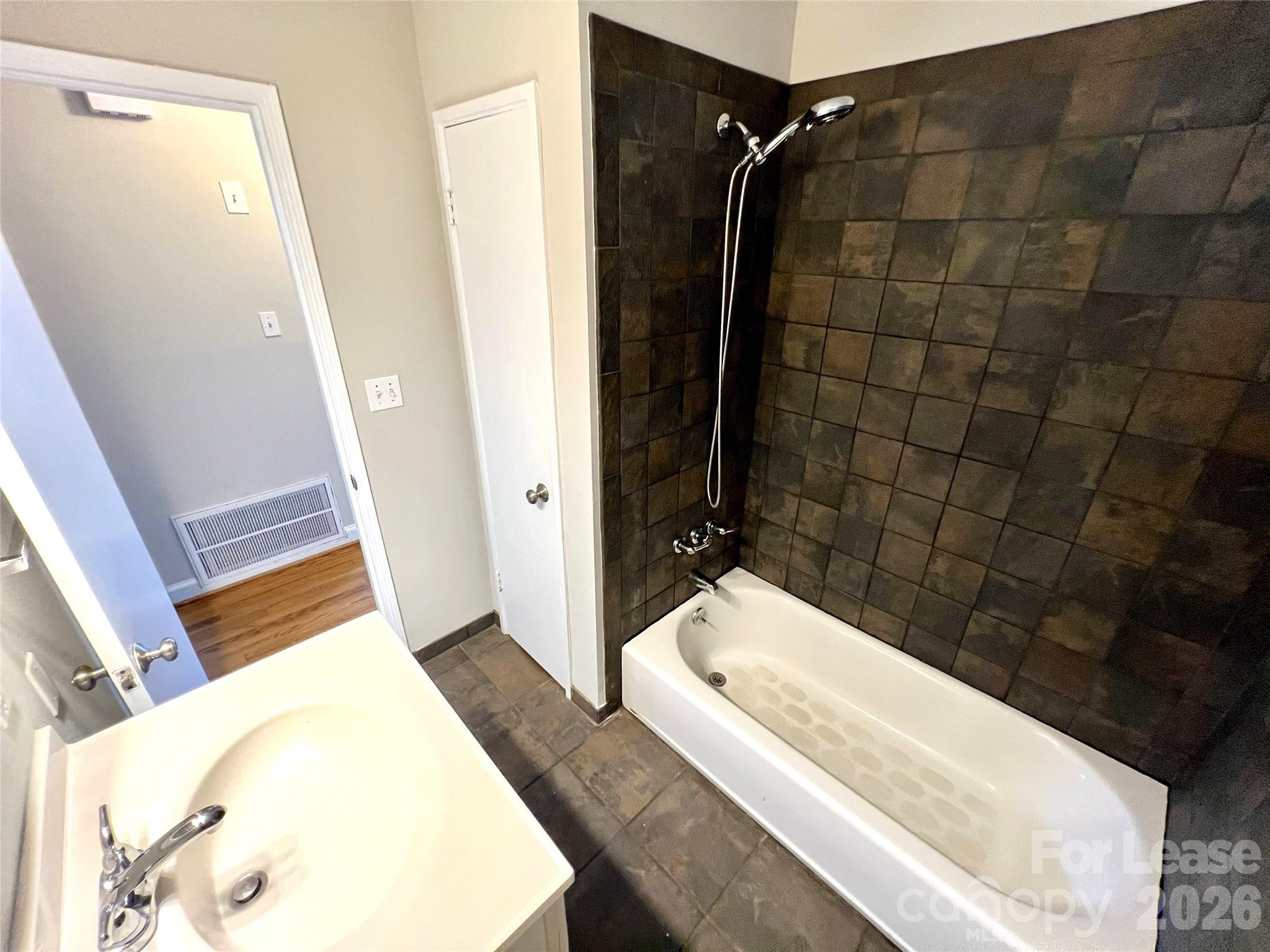 4334 Applegate Road Charlotte, NC 28209 - Photo 12 of 16