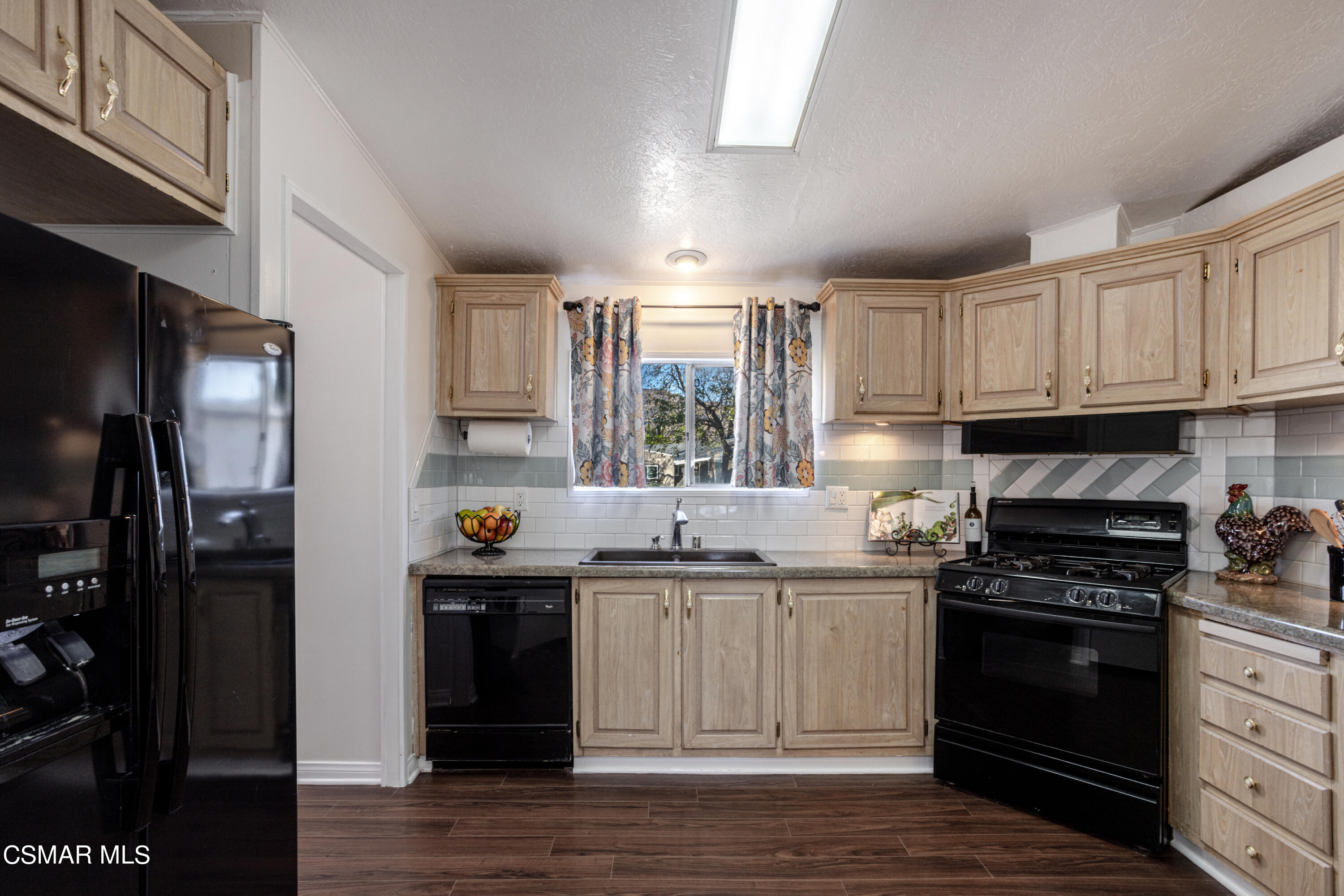 1550 Rory Lane, Unit 90 Simi Valley, CA 93063 - Photo 12 of 25 Rory11