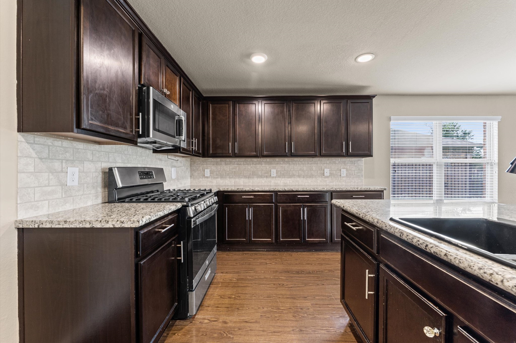 9918 Channel Set Way Rosharon, TX 77583 - Photo 8 of 28
