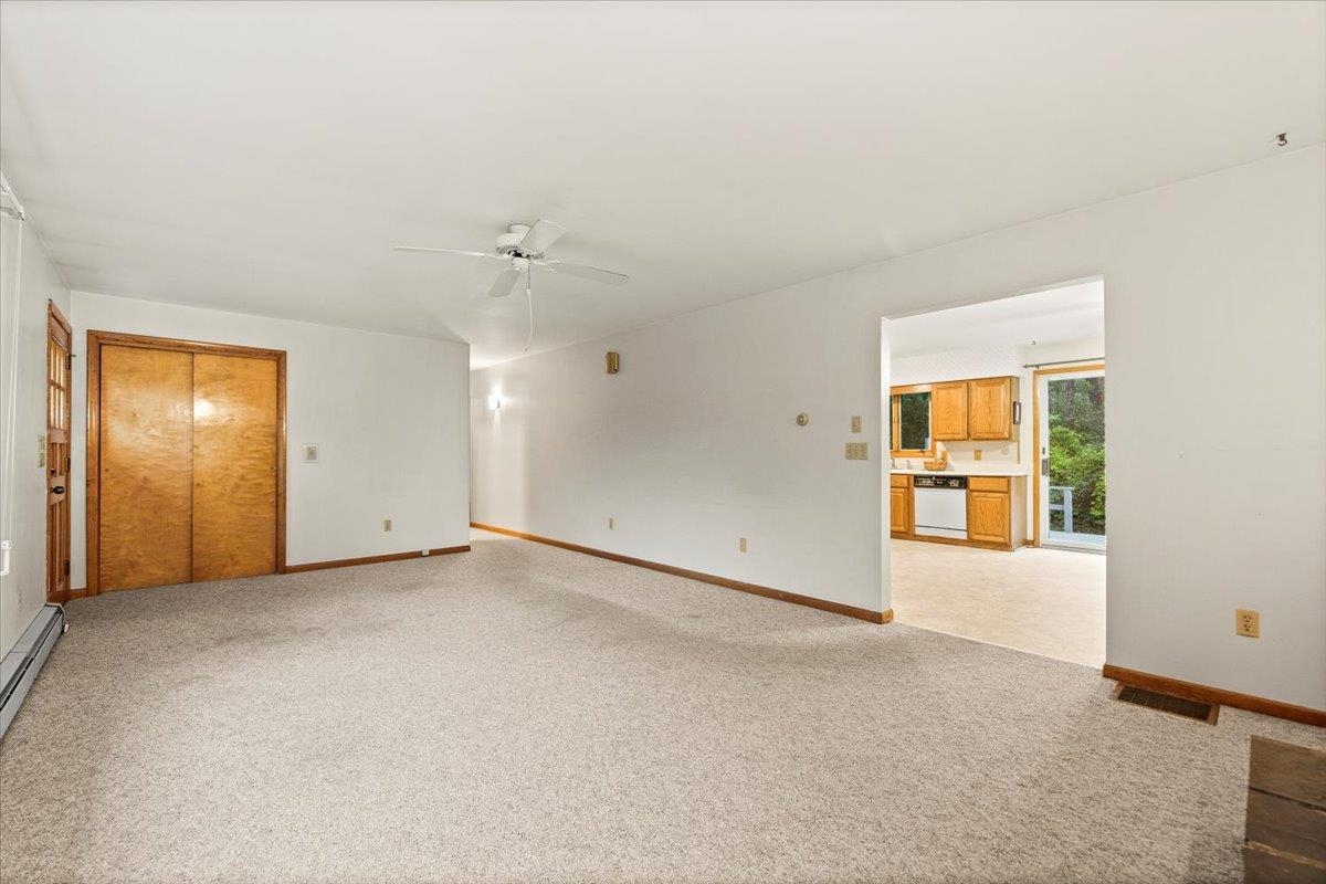 540 Willow Road Bennington, VT 05201 - Photo 8 of 30