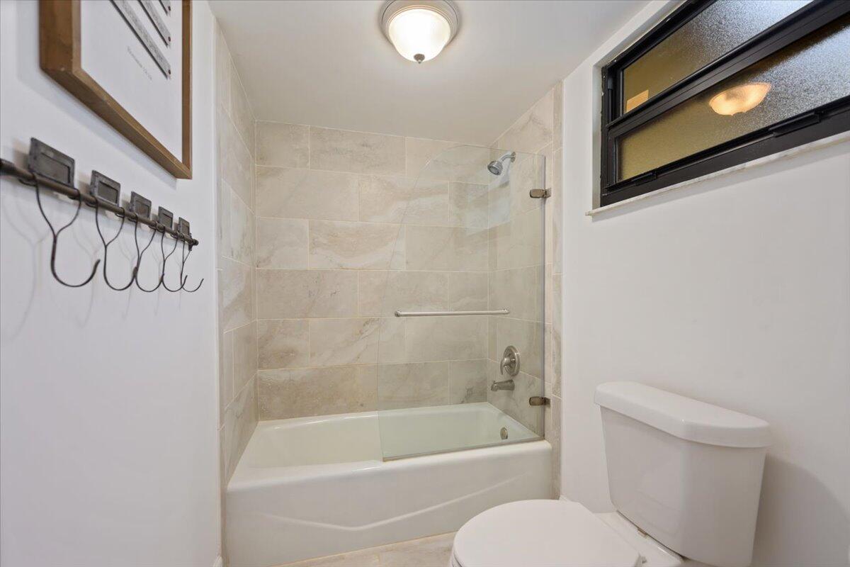 13334 Polo Club Road, Unit 304 Wellington, FL 33414 - Photo 13 of 26 18-DSC_1183