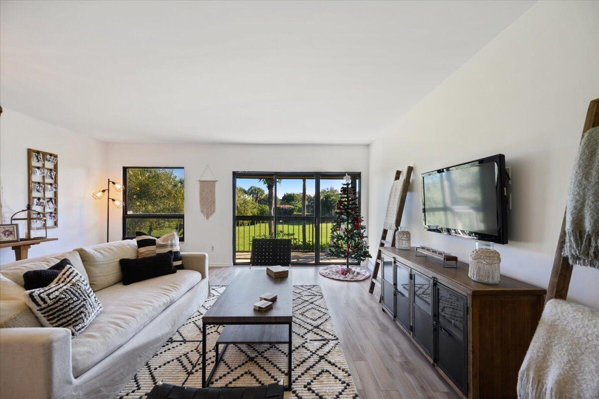 13334 Polo Club Road, Unit 304 Wellington, FL 33414 - Photo 5 of 26 03-DSC_1132