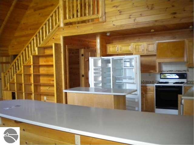 5124 Omena Point Road Omena, MI 49674 - Photo 10 of 15 1719916-9.JPG