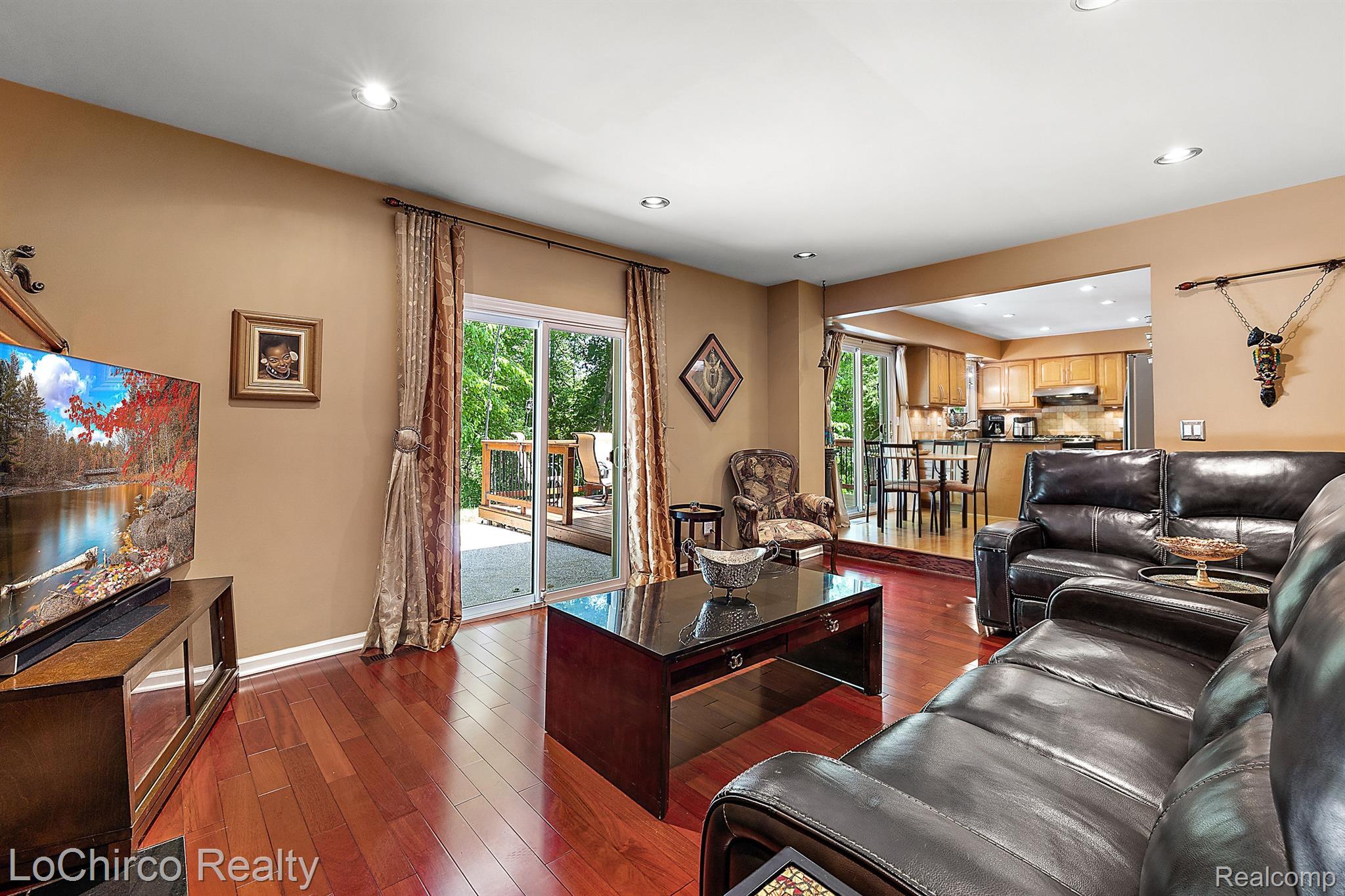 271 Whitney Drive Rochester, MI 48307 - Photo 20 of 53 Gallery Image 20