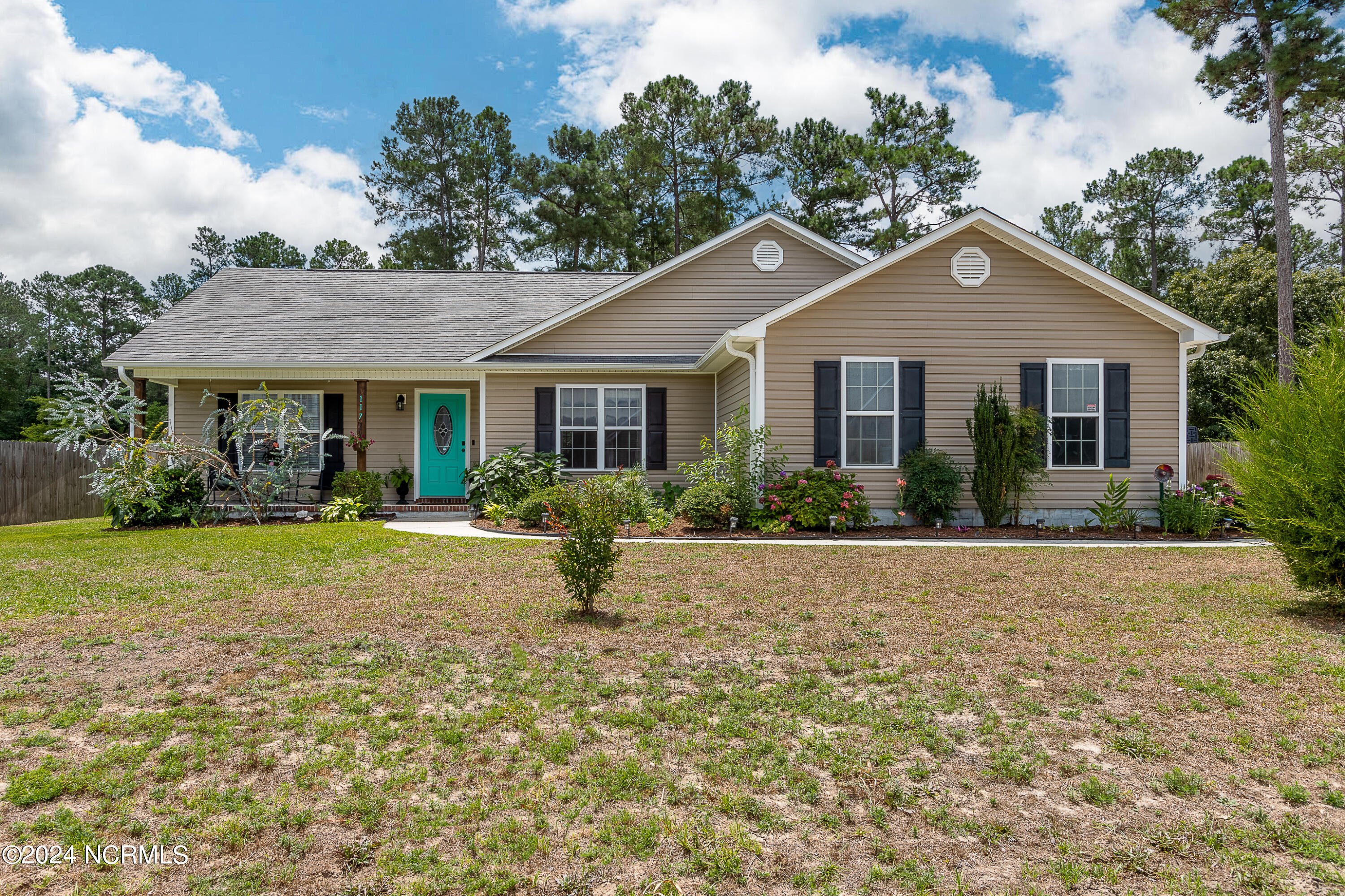 117 Saint Road Richlands, NC 28574 - Photo 1 of 41 01