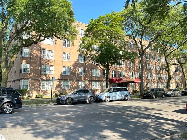$1,395 | 7333 North Ridge Boulevard, Unit 510, Chicago, IL 60645