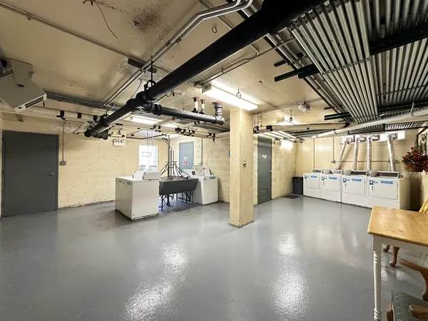 $1,395 | 7333 North Ridge Boulevard, Unit 510, Chicago, IL 60645