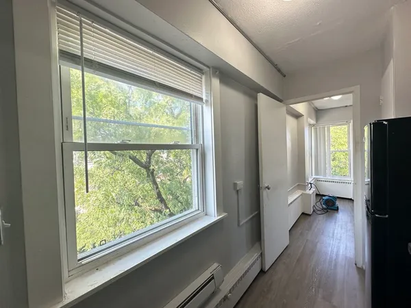 $1,395 | 7333 North Ridge Boulevard, Unit 510, Chicago, IL 60645