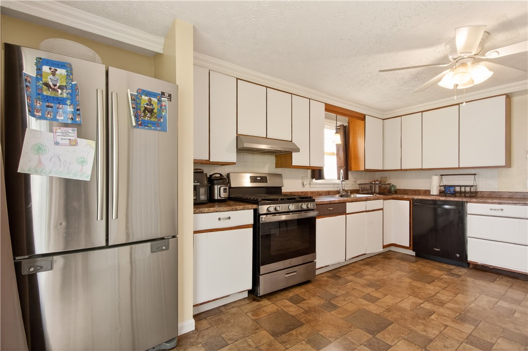 147 Wood Road Greece, NY 14626 - Photo 9 of 26 Stainless steel appliances included with home!