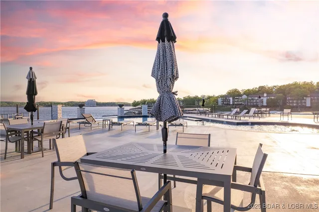 $835,000 | 182 Havens Place Drive, Unit 4H, Lake Ozark, MO 65049