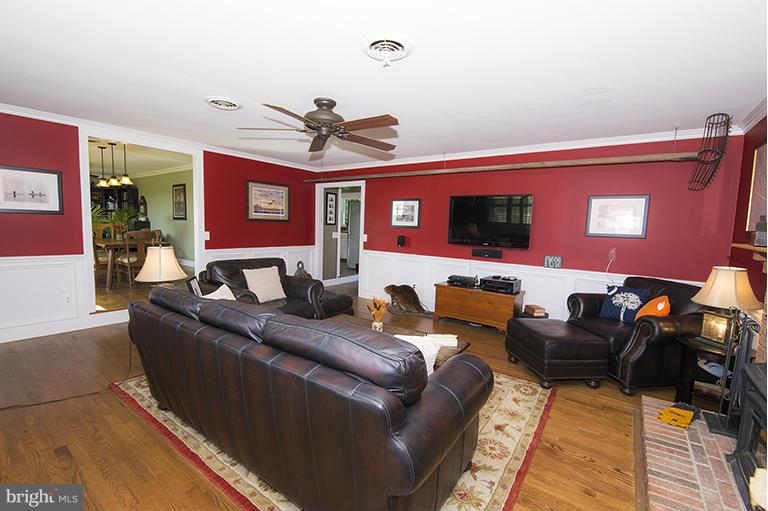 2208 Bennett Point Road Queenstown, MD 21658 - Photo 8 of 30 Family Room
