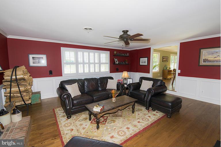 2208 Bennett Point Road Queenstown, MD 21658 - Photo 10 of 30 Family Room