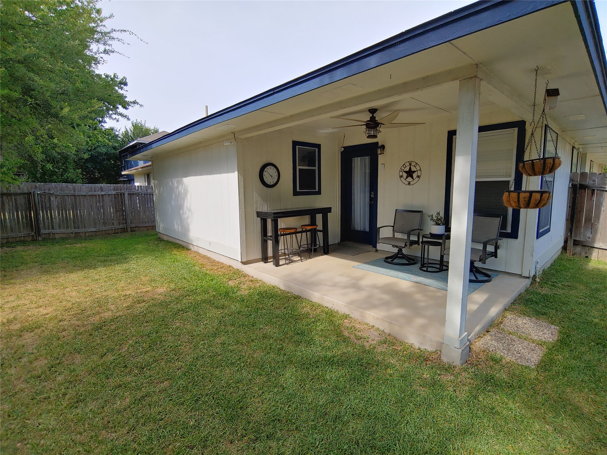 8124 Tockington Way Austin, TX 78748 - Photo 24 of 28 a view of a porch