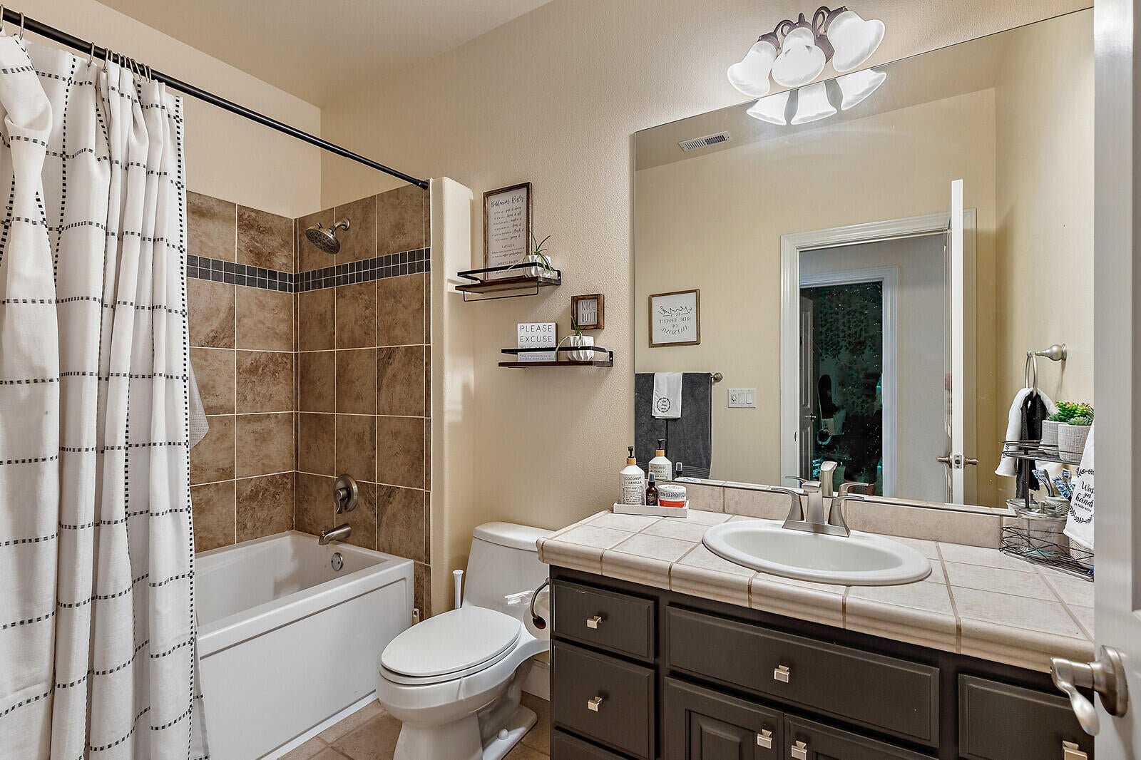 1037 Coral Ridge Eagle Point, OR 97524 - Photo 30 of 38 30_CR_32_copy_mls