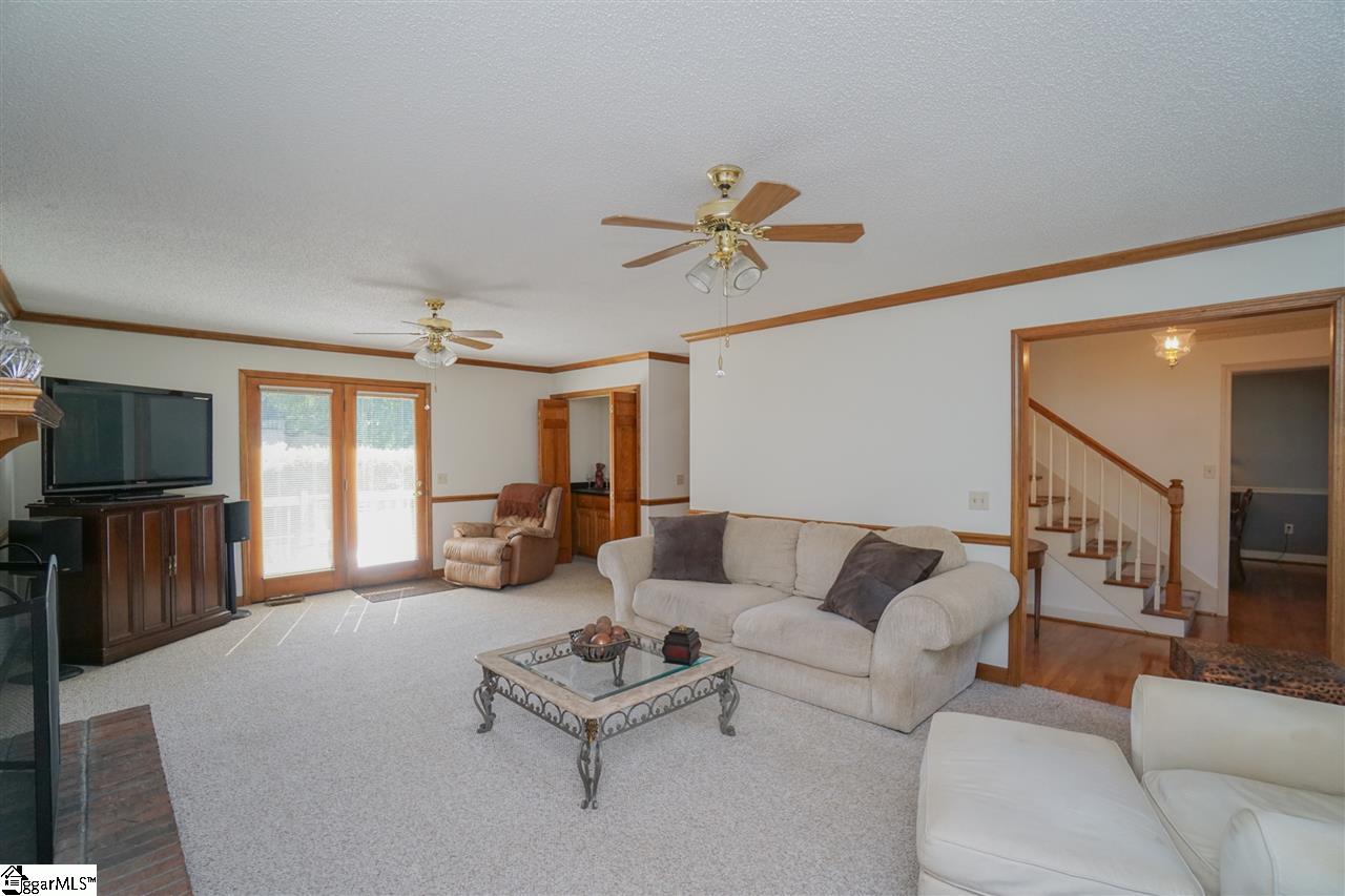 229 Cross Field Road Greenville, SC 29607 - Photo 3 of 36 Gallery Image 3