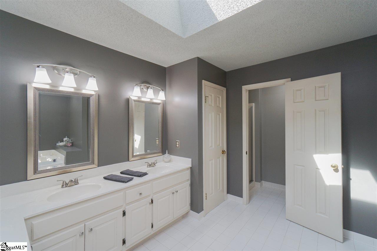 229 Cross Field Road Greenville, SC 29607 - Photo 5 of 36 Gallery Image 5