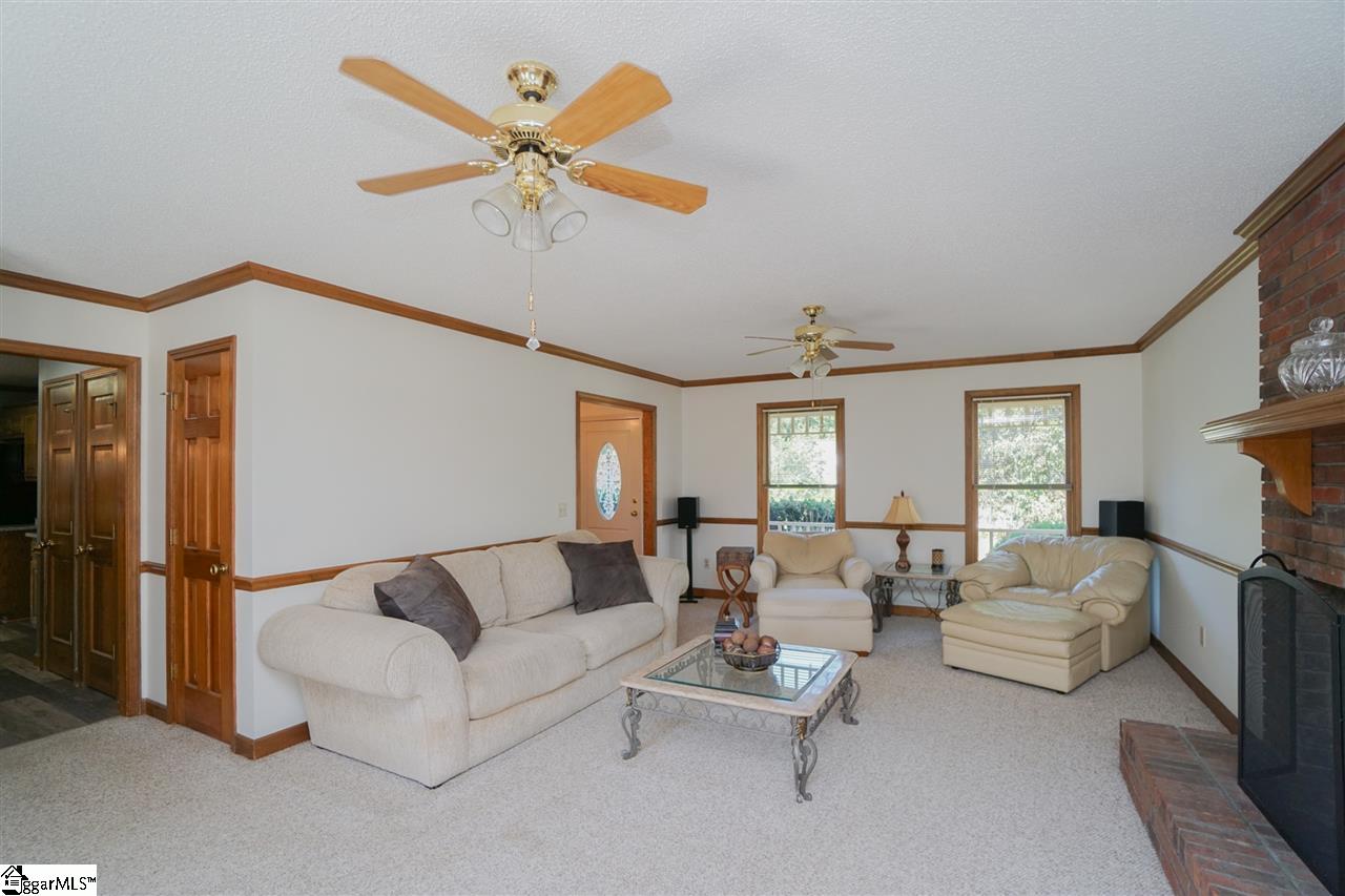 229 Cross Field Road Greenville, SC 29607 - Photo 9 of 36 Gallery Image 9