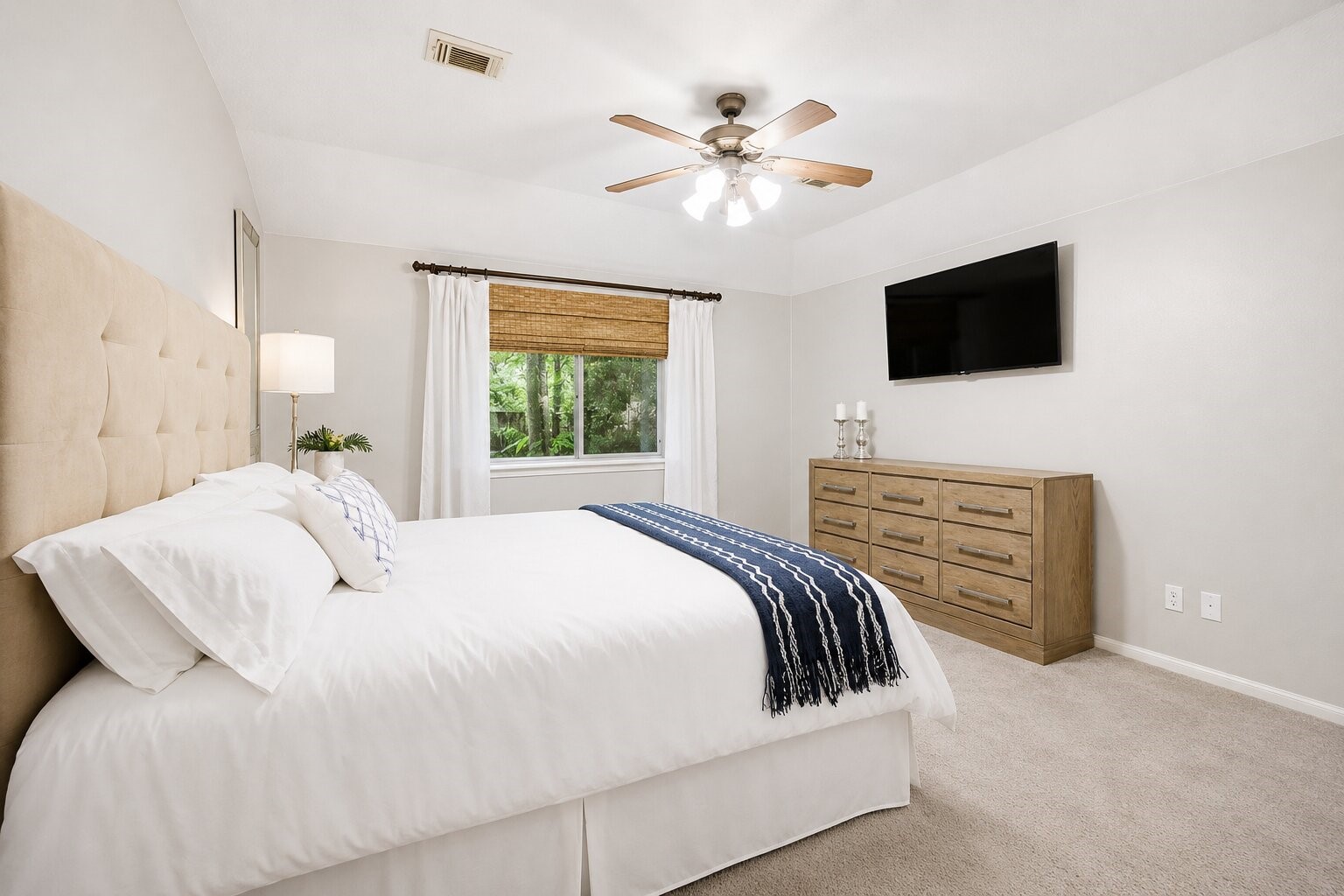 39 Steep Trail Place Conroe, TX 77385 - Photo 13 of 23 Accommodates large bedroom furniture