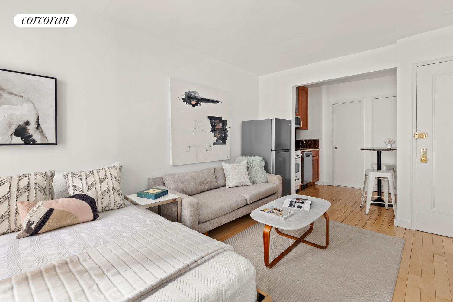 20 Jane Street, Unit 2D Manhattan, NY 10014 - Photo 3 of 6