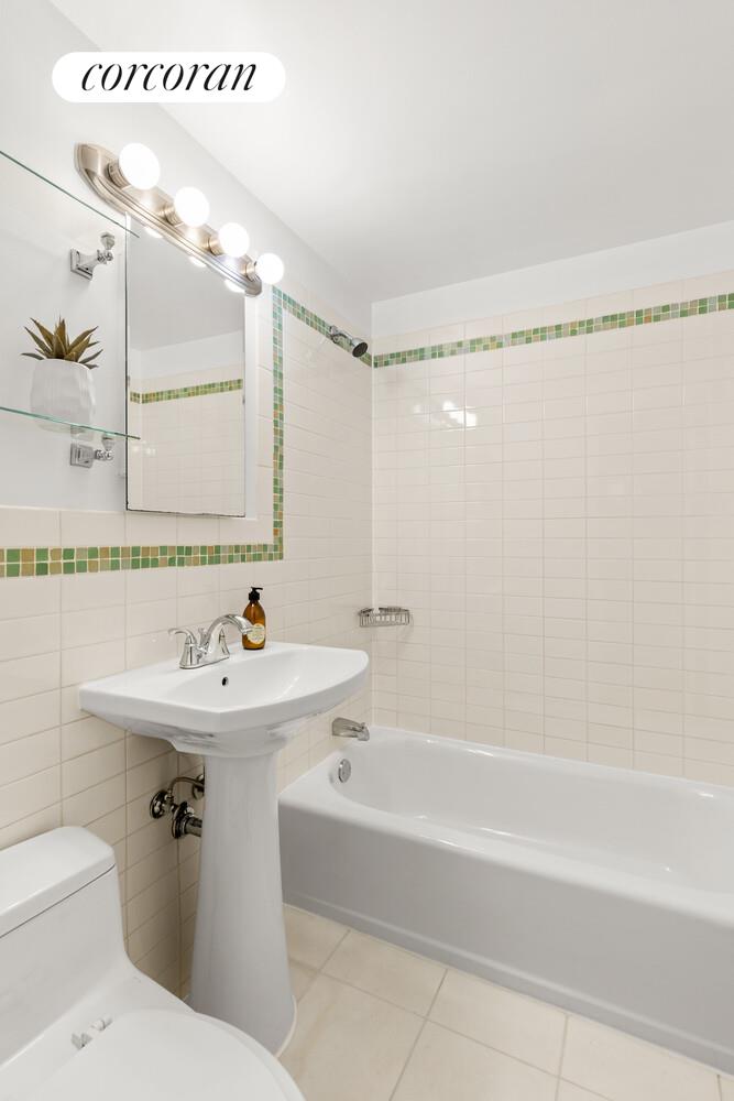 20 Jane Street, Unit 2D Manhattan, NY 10014 - Photo 5 of 6